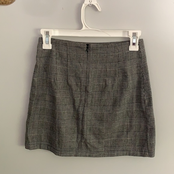 Brandy Melville skirt, one size (small) - Picture 2 of 3